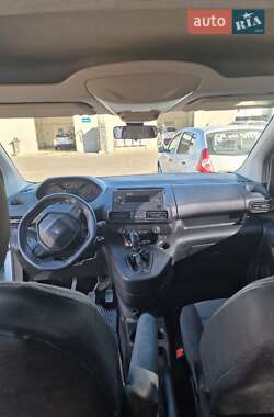 Минивэн Peugeot Rifter 2021 в 