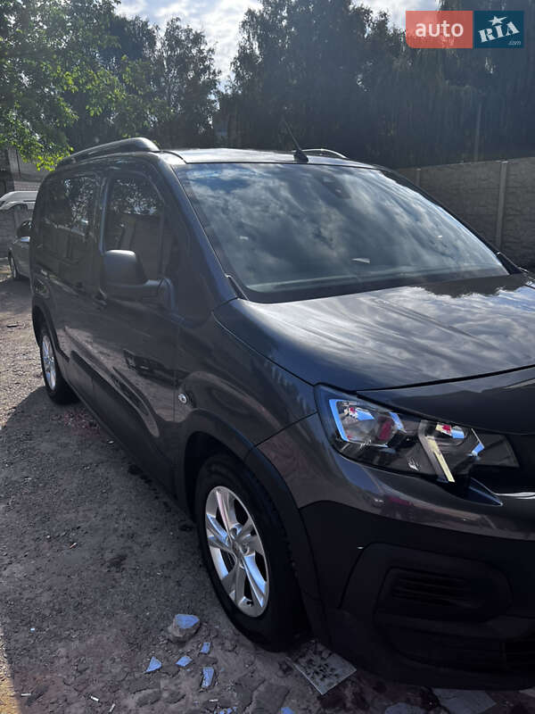 Минивэн Peugeot Rifter 2019 в Киеве