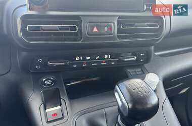 Минивэн Peugeot Rifter 2023 в 