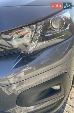 Минивэн Peugeot Rifter 2019 в 