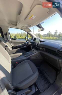 Минивэн Peugeot Rifter 2019 в 
