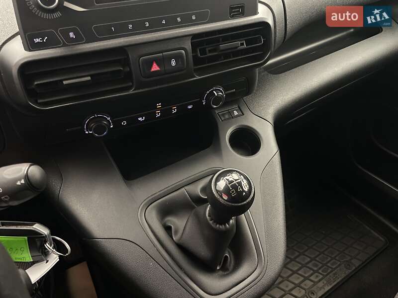 Минивэн Peugeot Rifter 2020 в Киеве фото 18 Минивэн Peugeot Rifter 2020 в Киеве