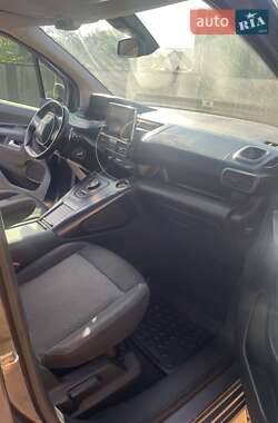 Минивэн Peugeot Rifter 2020 в 