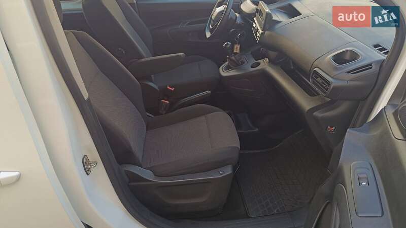 Минивэн Peugeot Rifter 2020 в Киеве фото 6 Минивэн Peugeot Rifter 2020 в Киеве