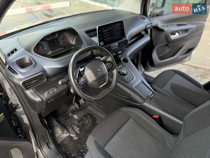 Минивэн Peugeot Rifter 2023 в Львове
