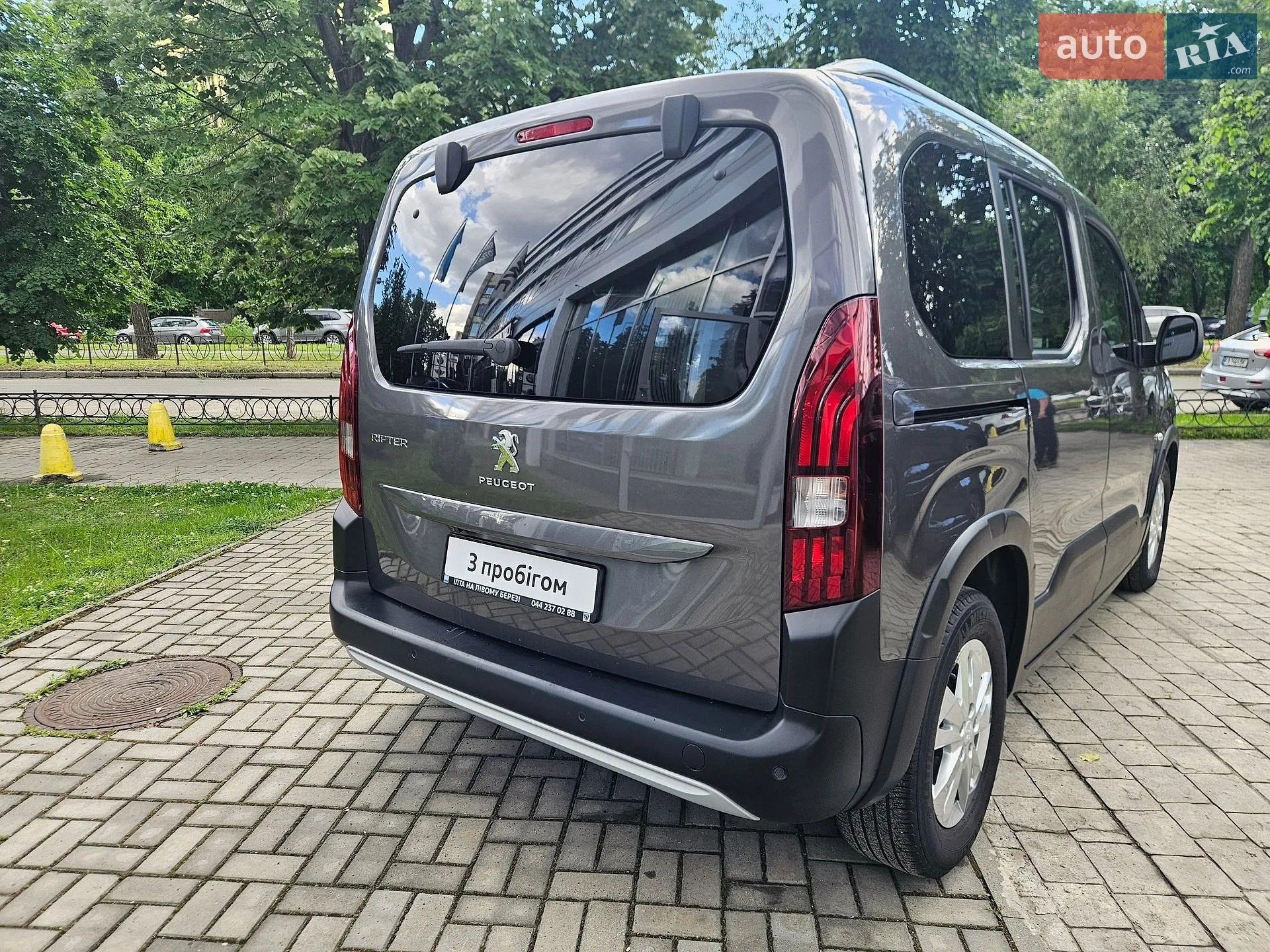 2021 Peugeot Rifter - мініатюра 11
