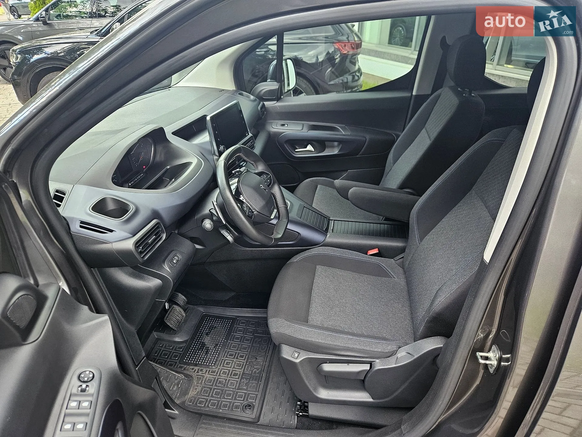 2021 Peugeot Rifter - мініатюра 25