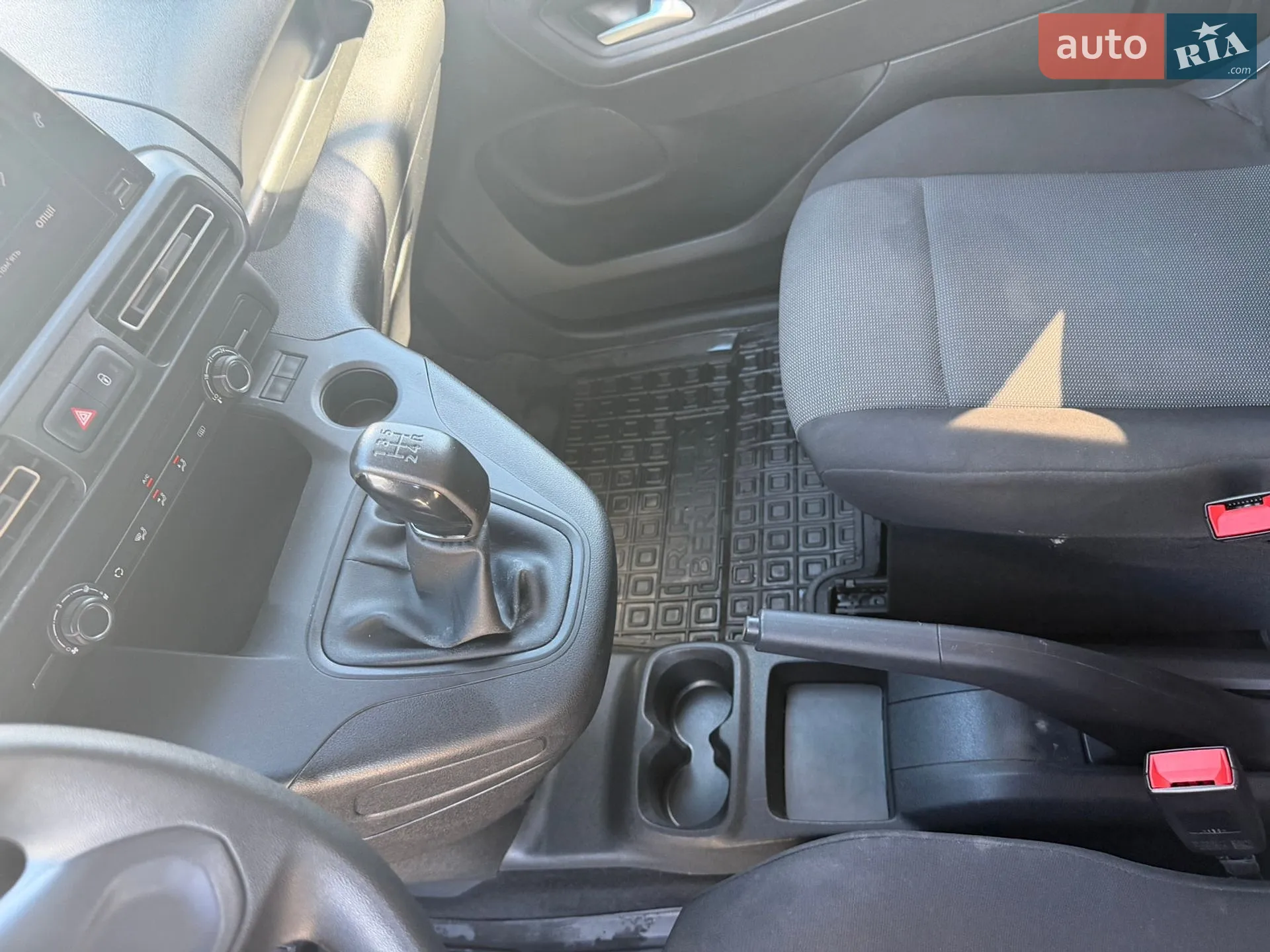 2021 Peugeot Rifter - мініатюра 15