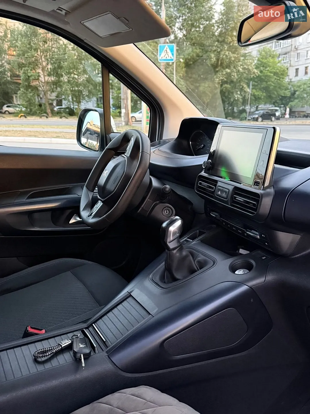 2019 Peugeot Rifter - мініатюра 13