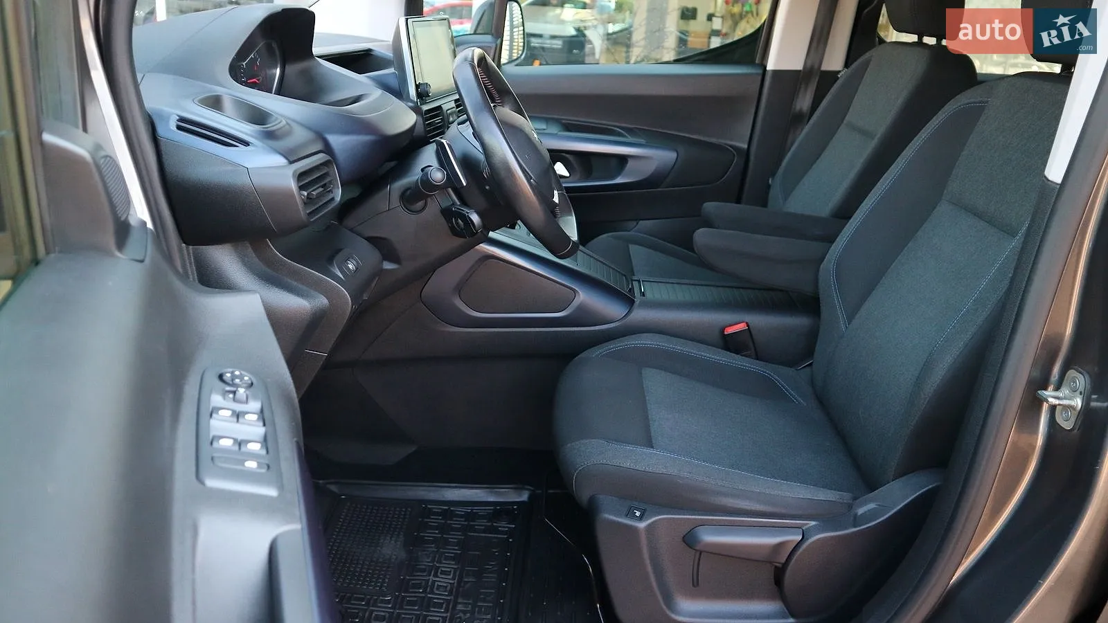 2021 Peugeot Rifter - мініатюра 13