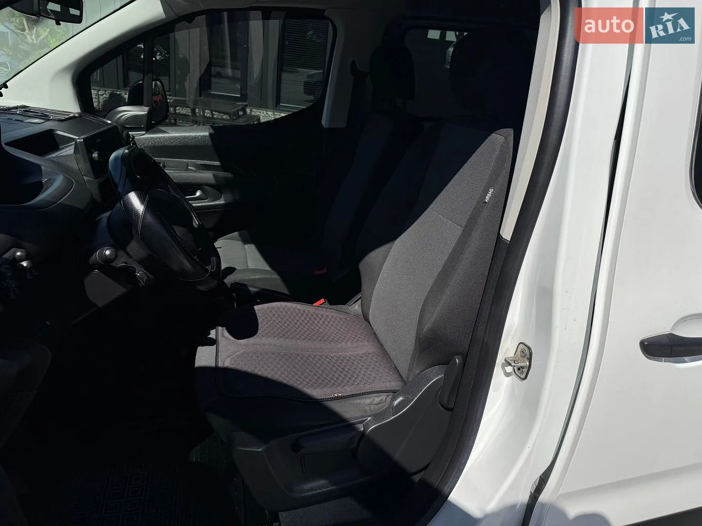 2019 Peugeot Rifter - мініатюра 23