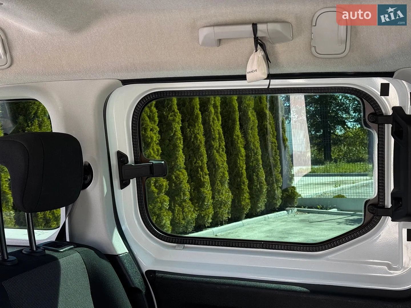 2019 Peugeot Rifter - мініатюра 37