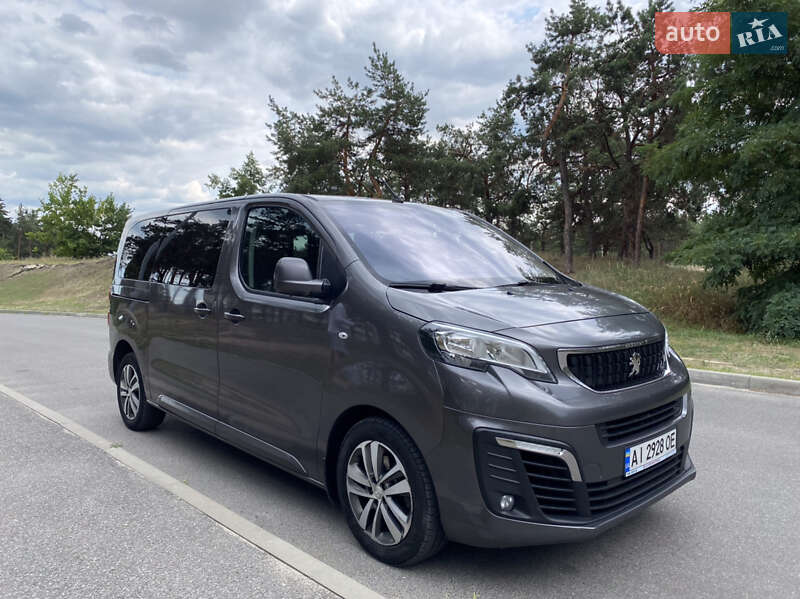 Peugeot Traveller 2017