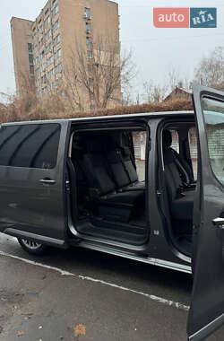 Минивэн Peugeot Traveller 2020 в 