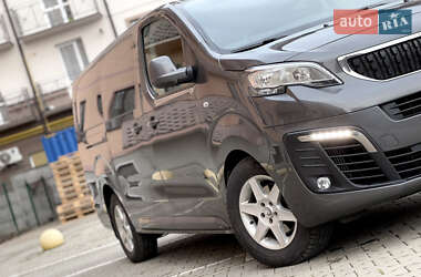 Мінівен Peugeot Traveller 2018 в Ужгороді