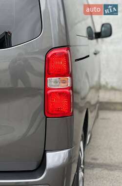 Минивэн Peugeot Traveller 2018 в 