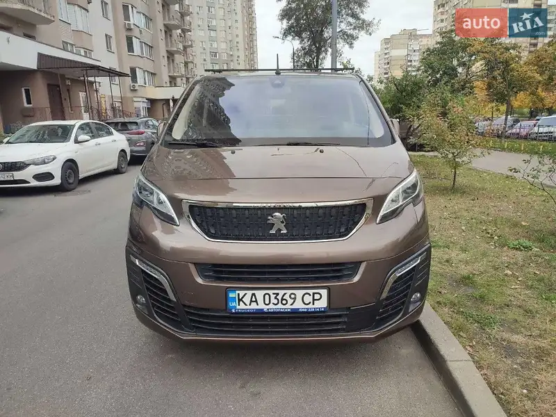 Peugeot Traveller