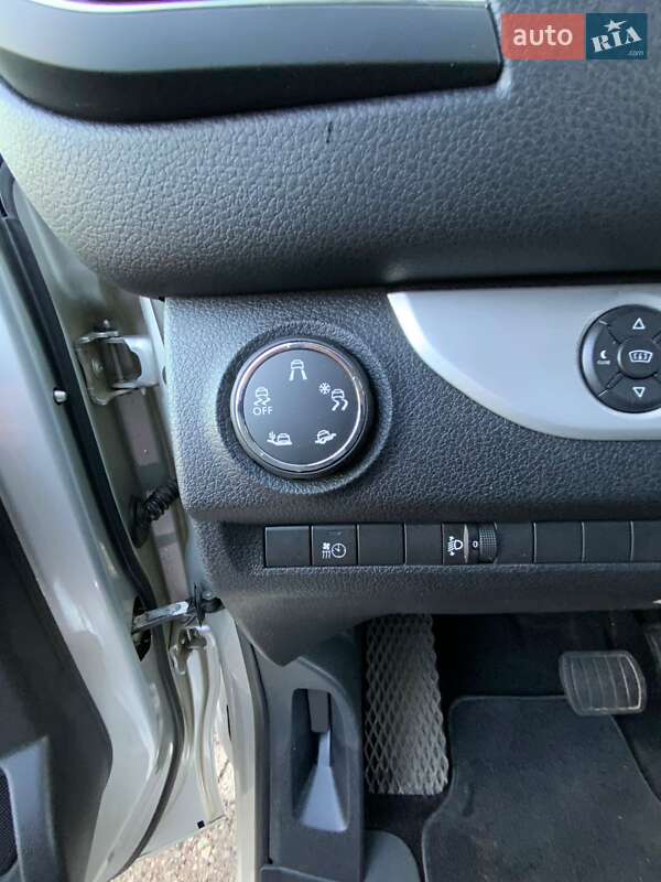 Минивэн Peugeot Traveller 2018 в Харькове