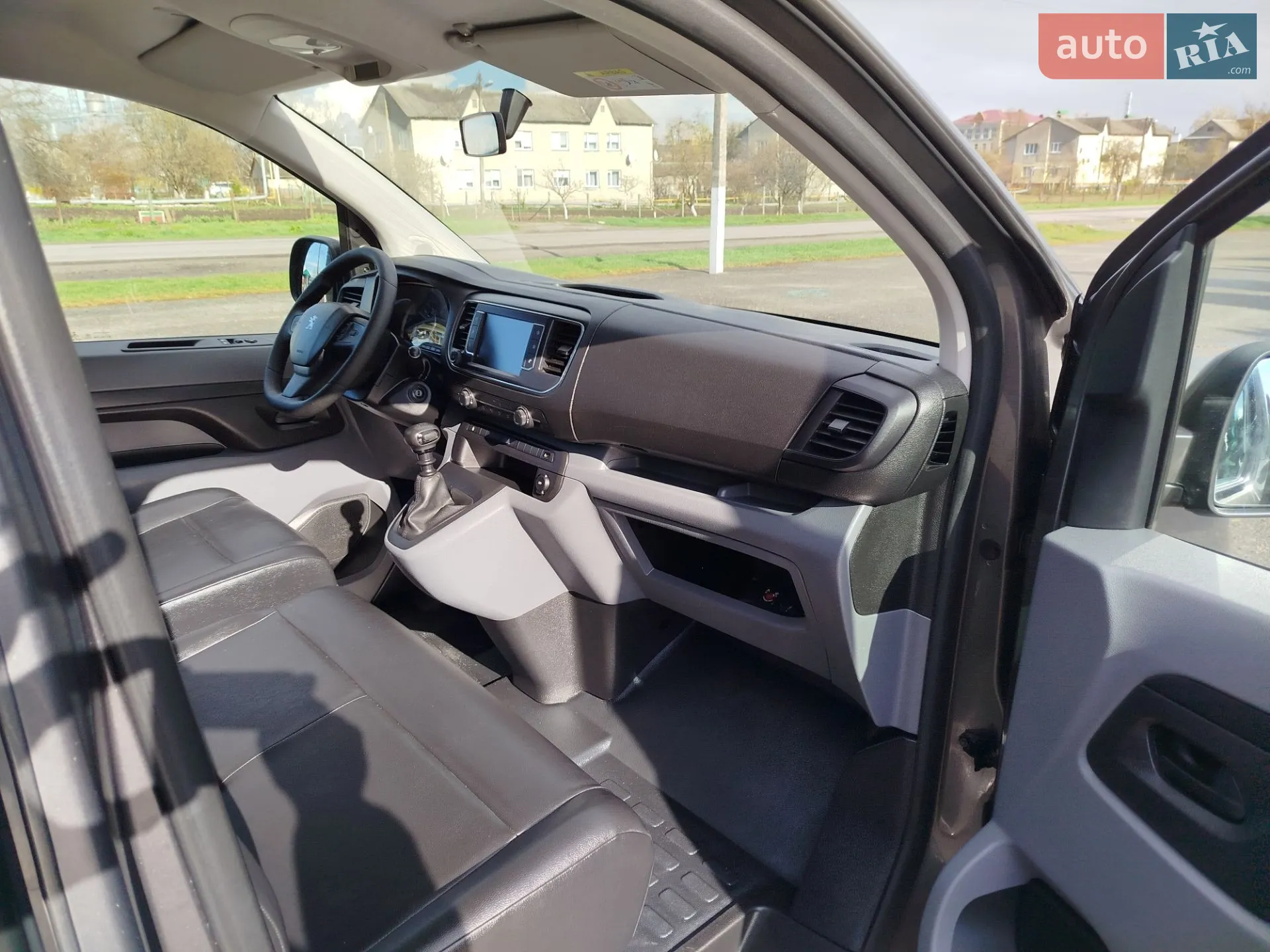2018 Peugeot Traveller - мініатюра 42