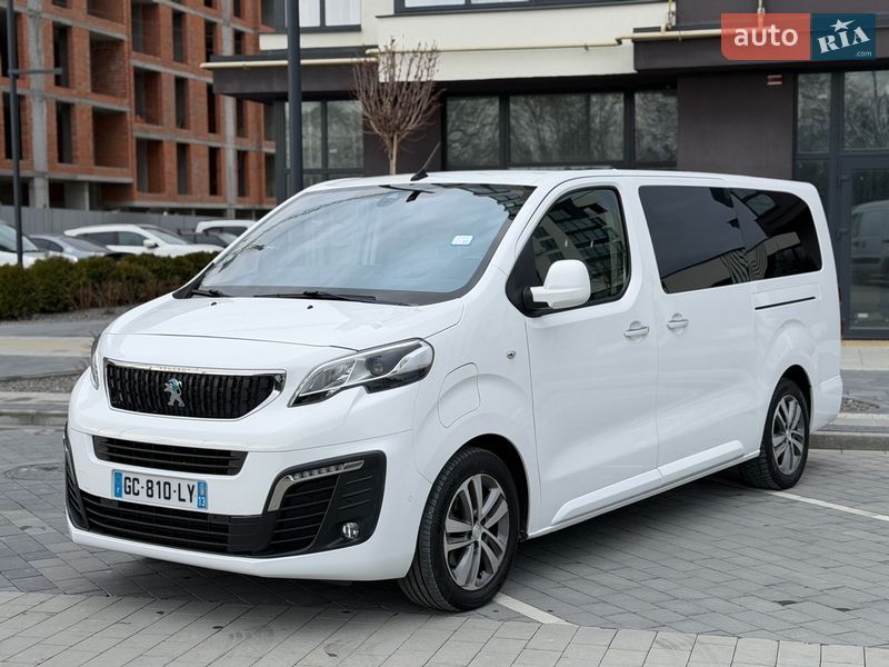 Peugeot Traveller 2021