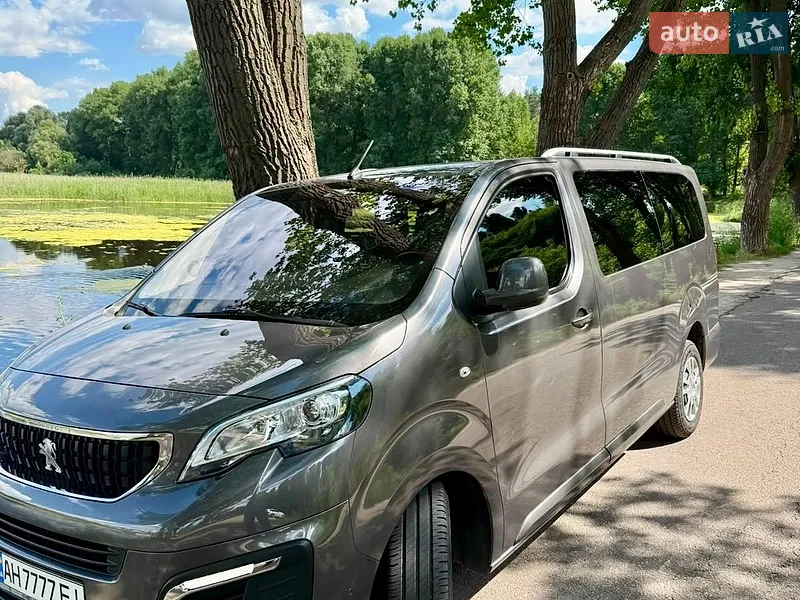 Peugeot Traveller