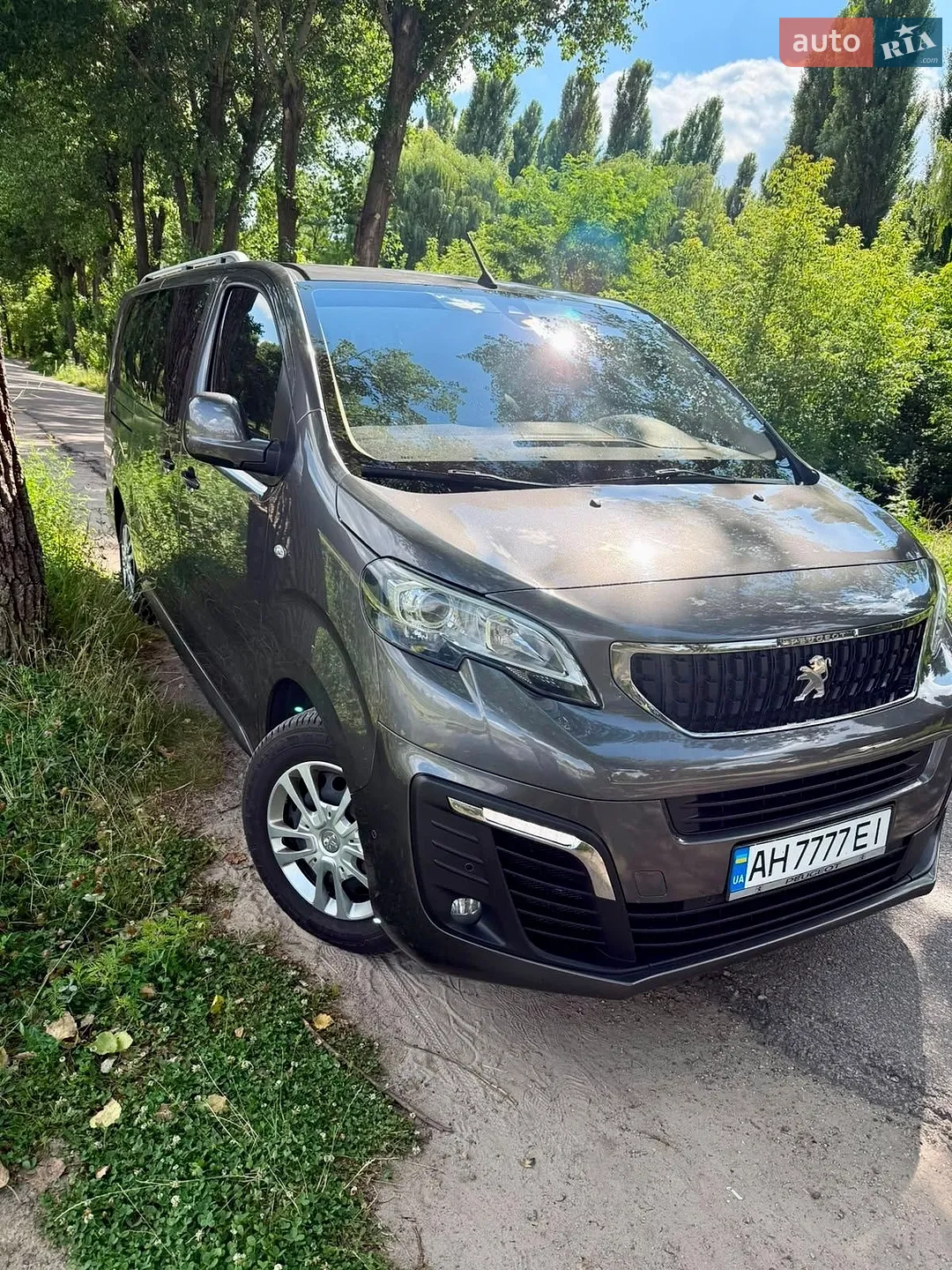 2017 Peugeot Traveller - мініатюра 2