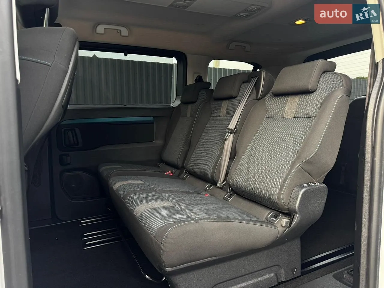 2020 Peugeot Traveller - мініатюра 30