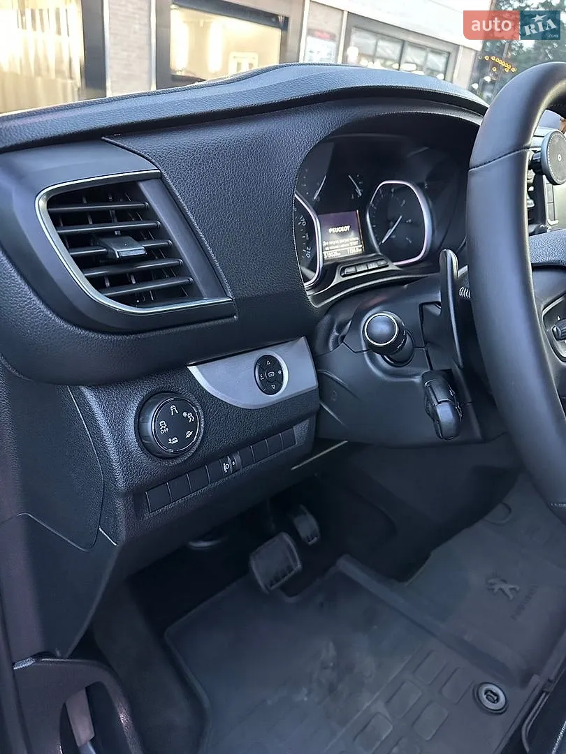 2018 Peugeot Traveller - мініатюра 16