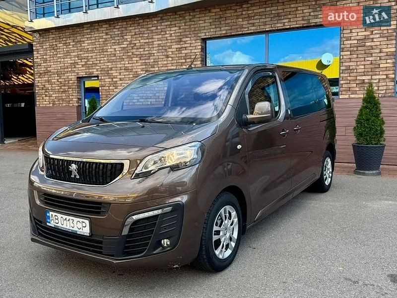 Peugeot Traveller 2017