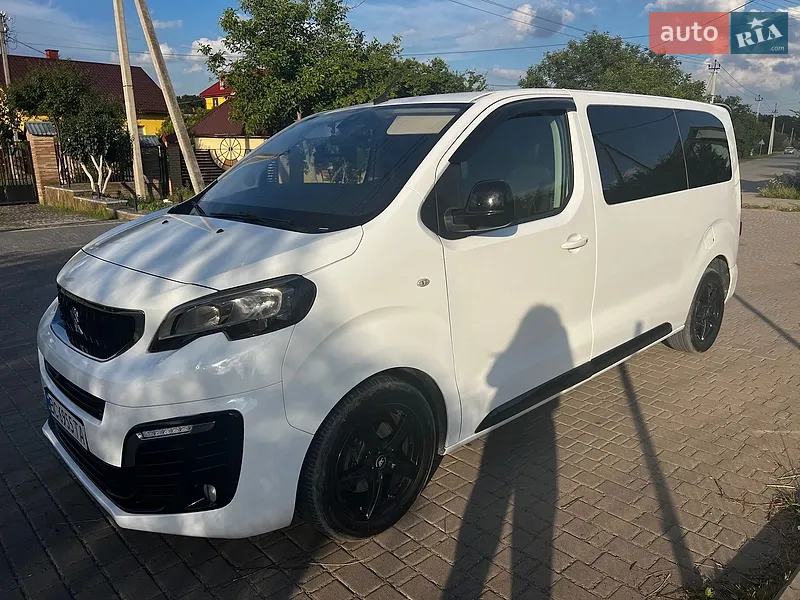 Peugeot Traveller
