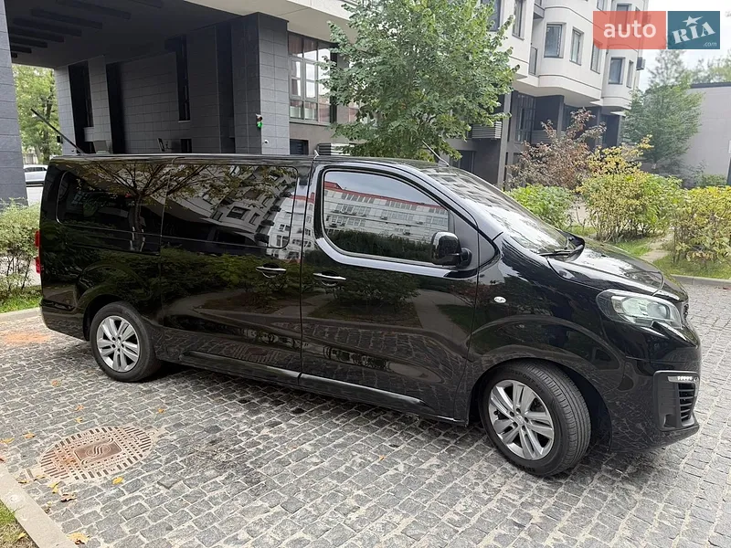 Peugeot Traveller