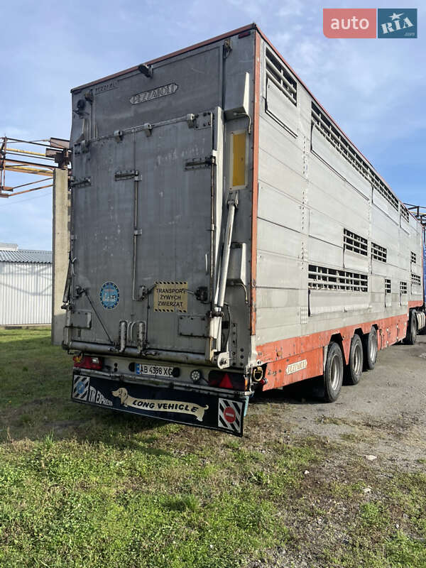 Для перевезення тварин - напівпричіп Pezzaioli SBA 2004 в Козятині фото 5 Для перевезення тварин - напівпричіп Pezzaioli SBA 2004 в Козятині