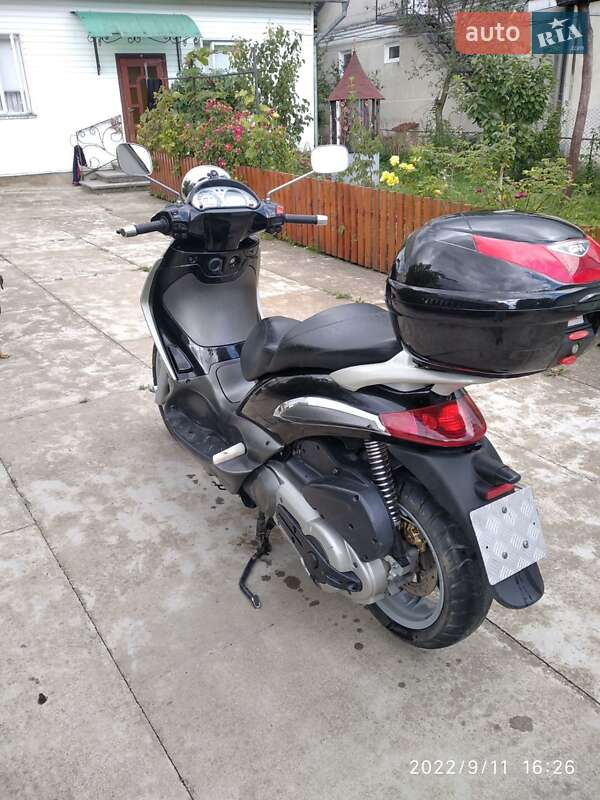 Макси-скутер Piaggio Beverly 500 2007 в Калуше