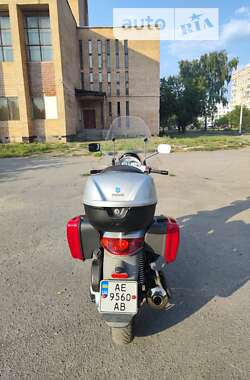 Макси-скутер Piaggio Beverly 500 2004 в Новомосковске