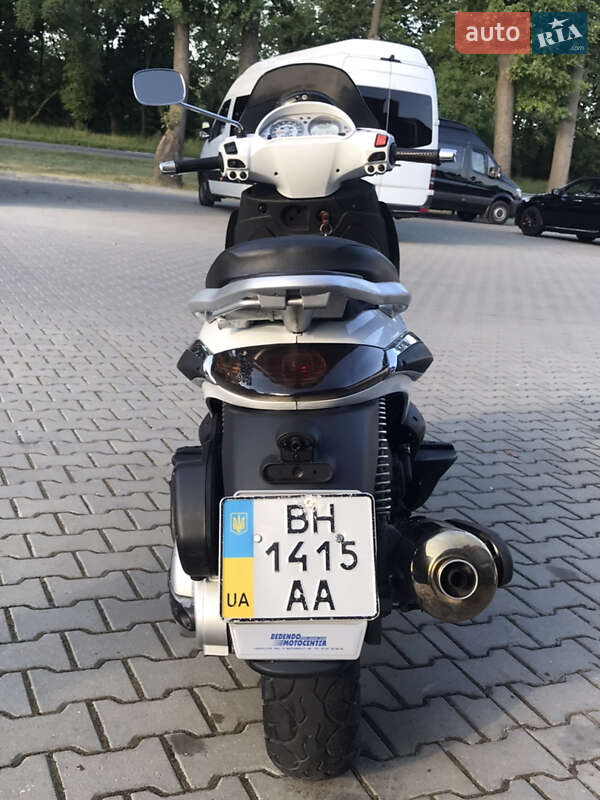 Максі-скутер Piaggio Beverly 500 2006 в Новоселиці