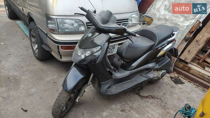 Мотороллер Piaggio Beverly 2005 в Киеве