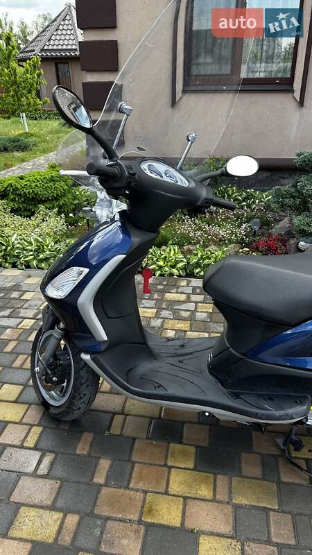 Квадроцикл  утилитарный Piaggio FLY 2011 в Броварах