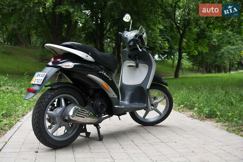 Скутер Piaggio Liberty 50 2007 в Ровно