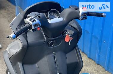 Макси-скутер Piaggio MP3 2014 в 