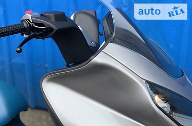 Макси-скутер Piaggio MP3 2014 в 