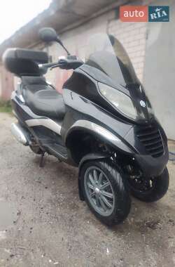 Вантажні моторолери, мотоцикли, скутери, мопеди Piaggio MP3 2007 в Києві фото Вантажні моторолери, мотоцикли, скутери, мопеди Piaggio MP3 2007 в Києві