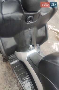 Вантажні моторолери, мотоцикли, скутери, мопеди Piaggio MP3 2007 в Києві фото 8 Вантажні моторолери, мотоцикли, скутери, мопеди Piaggio MP3 2007 в Києві