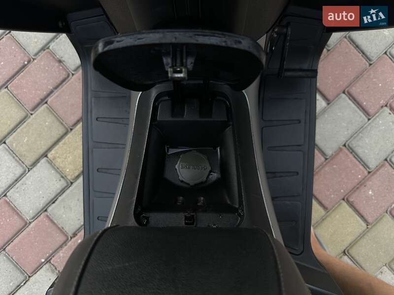 Макси-скутер Piaggio MP3 2008 в Самборе