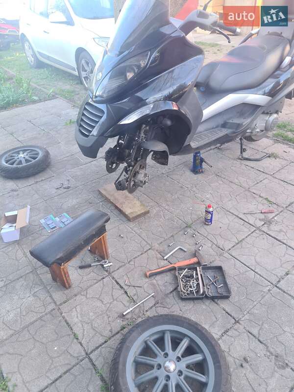 Вантажні моторолери, мотоцикли, скутери, мопеди Piaggio MP3 2007 в Києві фото 5 Вантажні моторолери, мотоцикли, скутери, мопеди Piaggio MP3 2007 в Києві
