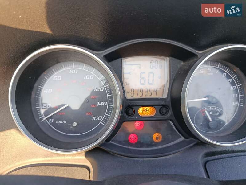 Макси-скутер Piaggio MP3 2002 в Коломые