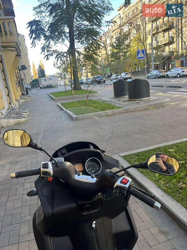 Максі-скутер Piaggio MP3 2014 в Києві фото 3 Максі-скутер Piaggio MP3 2014 в Києві