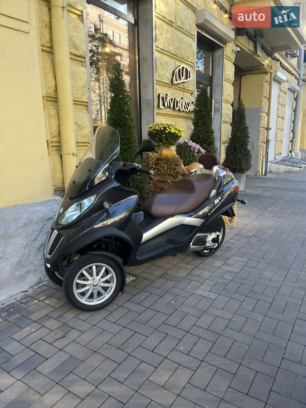 Максі-скутер Piaggio MP3 2014 в Києві фото 11 Максі-скутер Piaggio MP3 2014 в Києві