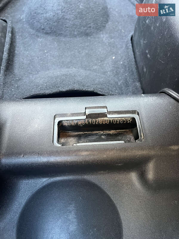 Максі-скутер Piaggio MP3 2014 в Києві фото 17 Максі-скутер Piaggio MP3 2014 в Києві