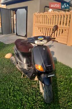 Мопеды Piaggio Sfera 2000 в Черновцах
