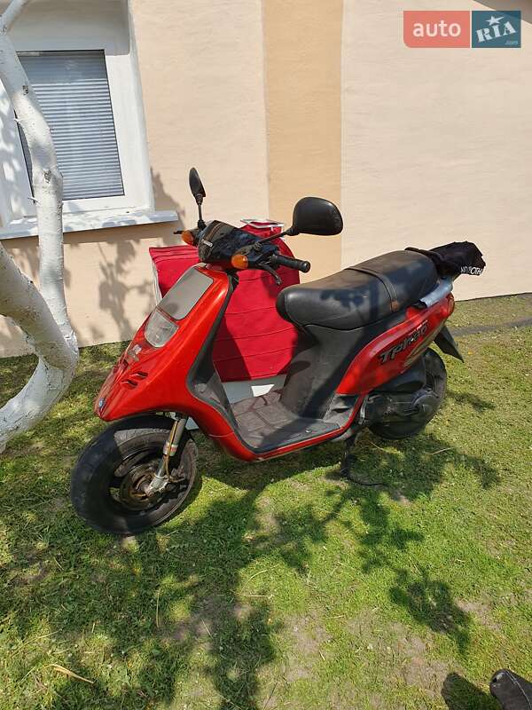 Моторолер Piaggio Typhoon 2007 в Рокитному фото Моторолер Piaggio Typhoon 2007 в Рокитному